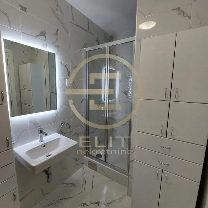 Stan Izdavanje Novi Sad  37 m2