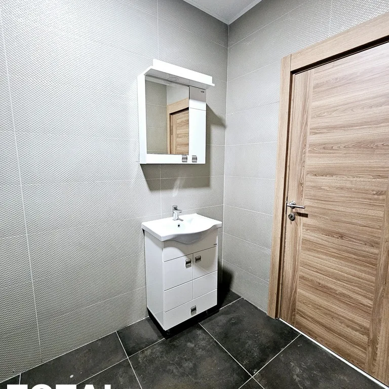 Četvorosoban stan na prodaju, Sremska Kamenica, Novi Sad, 79m², 1. sprat, 173.800 €