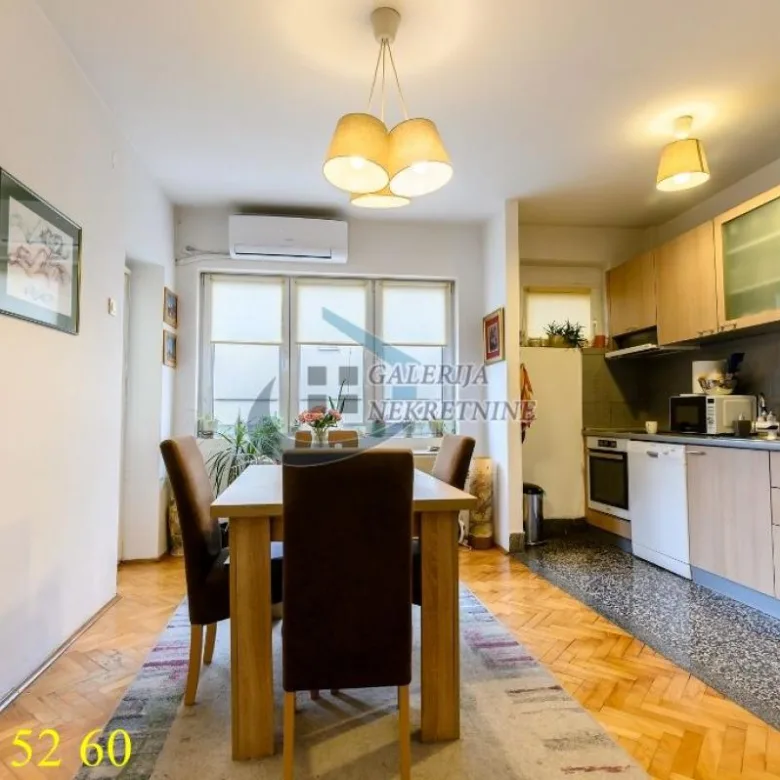Dvosoban stan na prodaju, Slavujev Venac, Beograd, 61m², 228.000 €