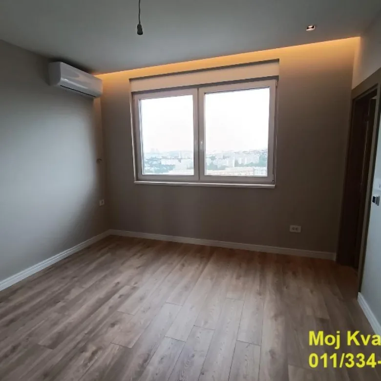 Stan Prodaja Beograd Trošarina 168 m2