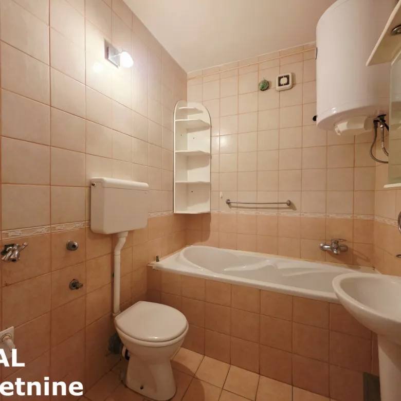 Trosoban stan na prodaju, Bistrica, Novi Sad, 69m², 3. sprat, 175.000 €