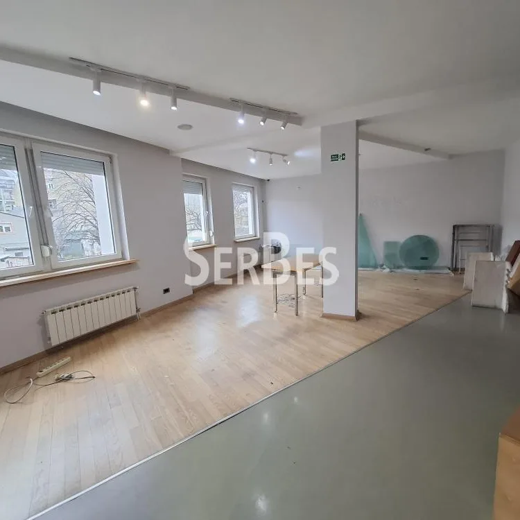 Lokal za izdavanje, Bulevar Oslobođenja, Novi Sad, 254m², 2.000 €/mes