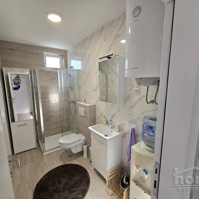Četvoroiposoban stan na prodaju, Adice, Novi Sad, 88m², 2. sprat, 199.000 €