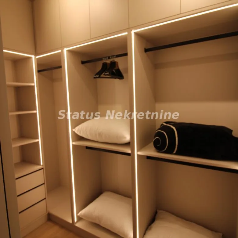 Višesoban stan za izdavanje, Telep, Novi Sad, 200m², 4.500 €/mes