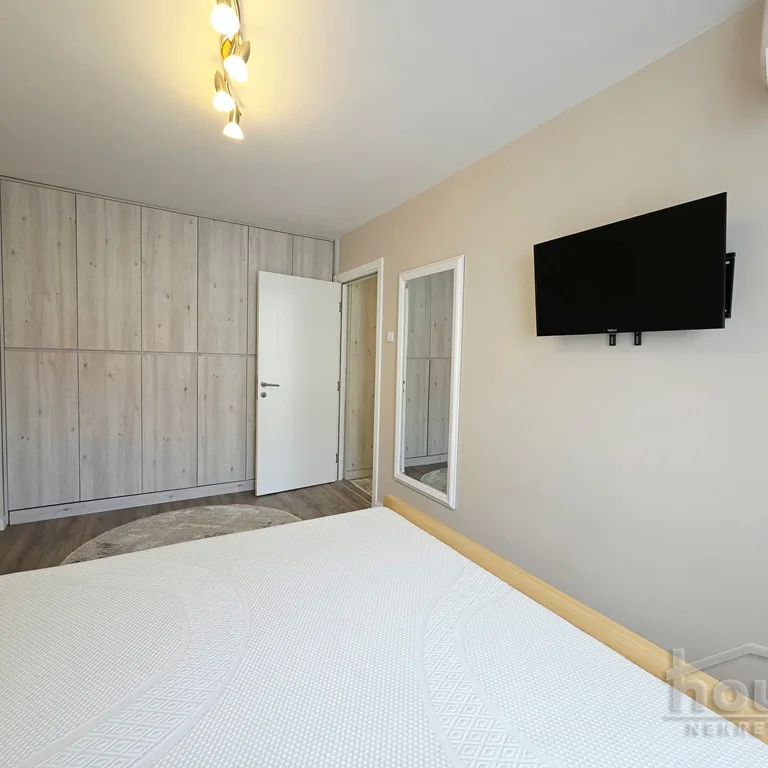 Trosoban stan na prodaju, Socijalno, Novi Sad, 76m², 252.000 €