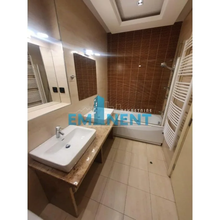 Četvorosoban stan za izdavanje, Dedinje, Beograd, 148m², 1. sprat, 2.400 €/mes