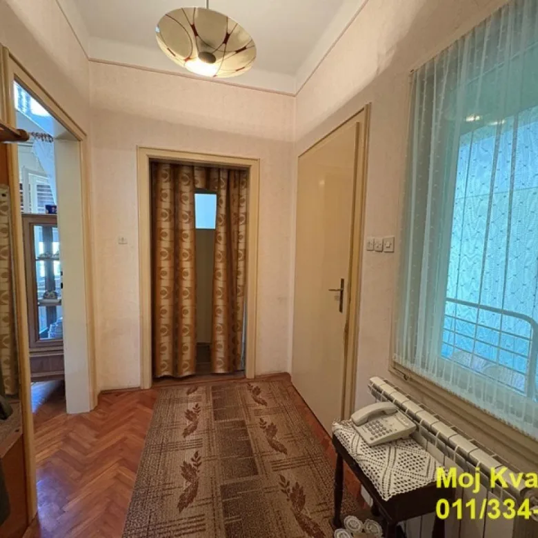 Kuća za izdavanje, Centar, Pančevo, 142m², 1.000 €/mes