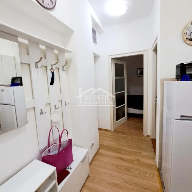 Stan Izdavanje Beograd Centar (Vračar) 24 m2