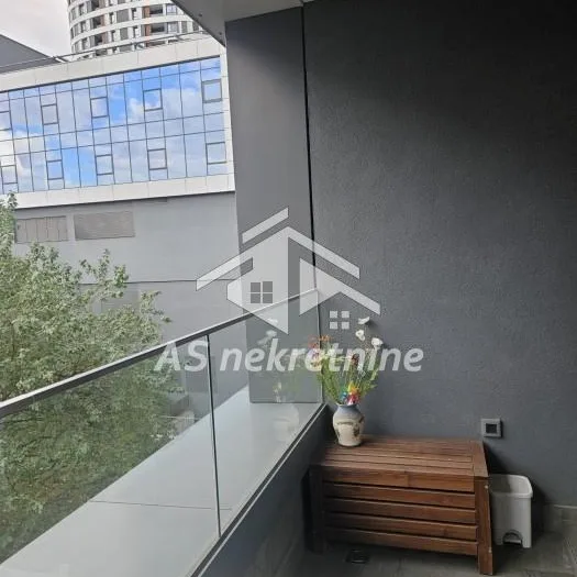 Trosoban stan za izdavanje, Kneza Miloša, Beograd, 89m², 2.500 €/mes