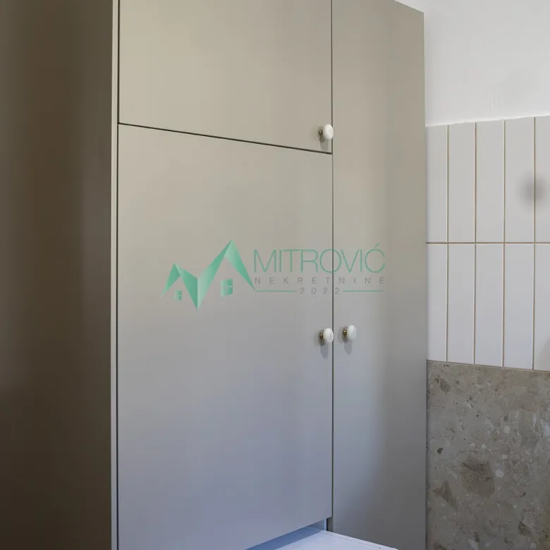 Trosoban stan na prodaju, Podbara, Novi Sad, 72m², 230.700 €