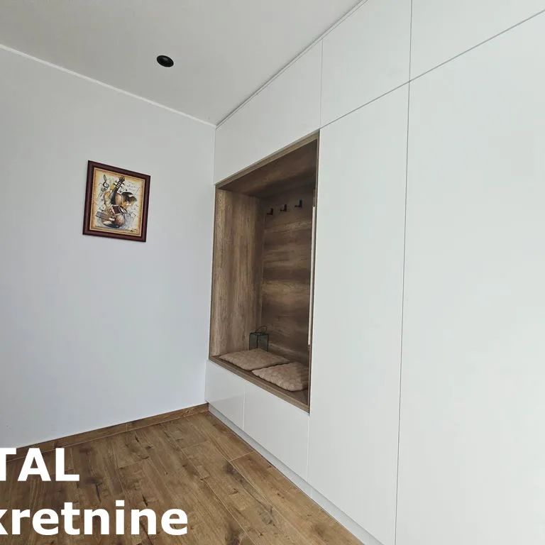 Kuća Prodaja Beočin  222 m2