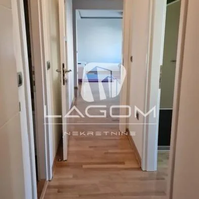 Stan Prodaja Beograd Banovo Brdo 77 m2