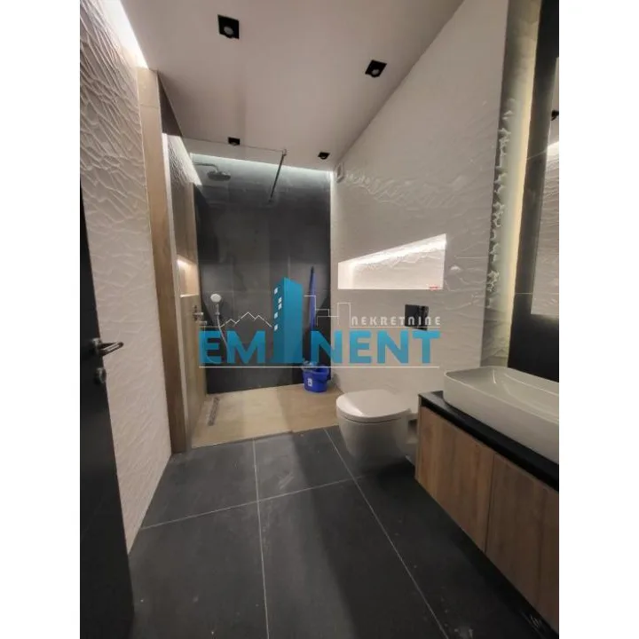Petosoban stan za izdavanje, Kalenić Pijaca, Beograd, 200m², 3.000 €/mes