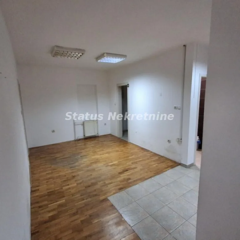 Stan Izdavanje Novi Sad  170 m2