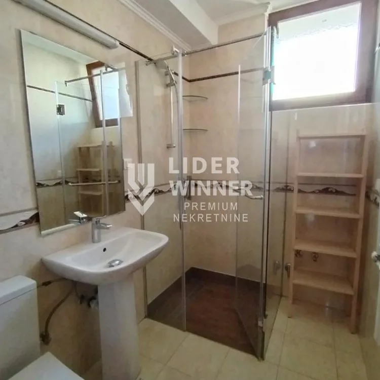 Kuća za izdavanje, Lekino Brdo, Beograd, 500m², 5.000 €/mes