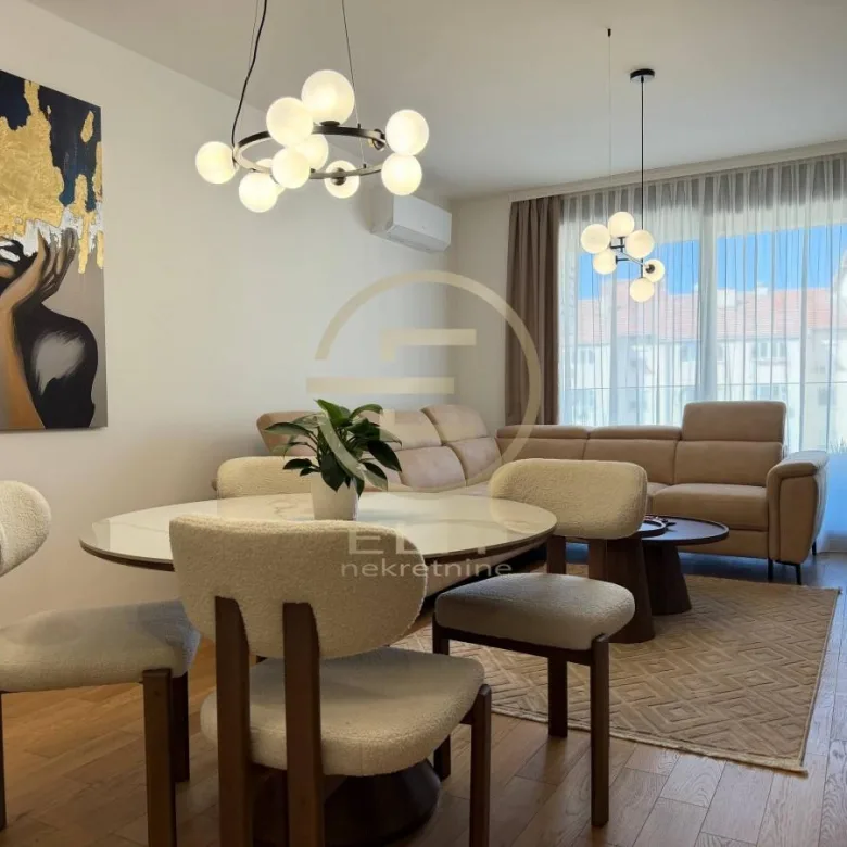 Stan Izdavanje Novi Sad  72 m2