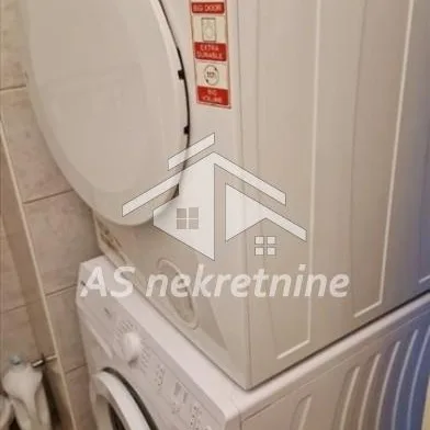 Četvorosoban stan za izdavanje, Denkova Bašta, Beograd, 98m², 1.000 €/mes