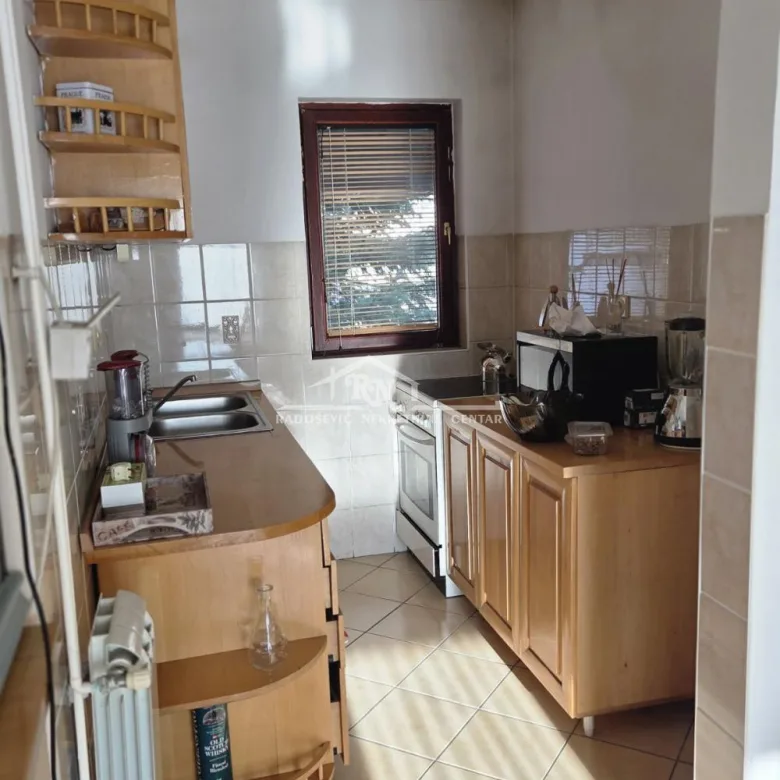 Stan Izdavanje Beograd Boleč 200 m2