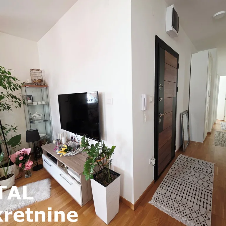 Troiposoban stan na prodaju, Lipov Gaj, Novi Sad, 72m², 1. sprat, 144.000 €