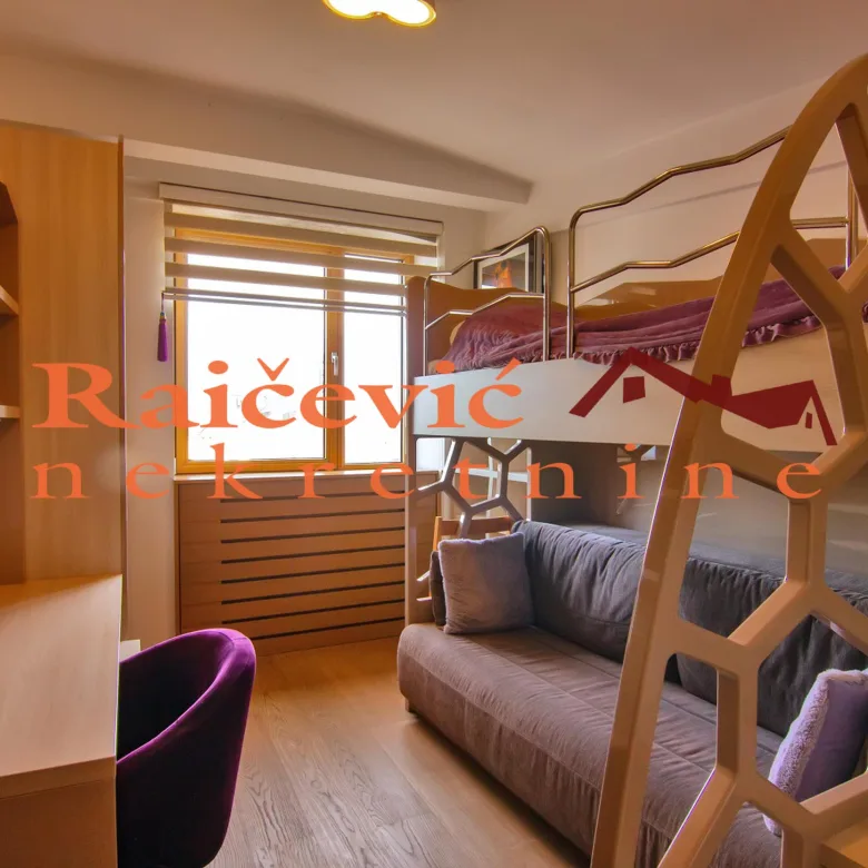 Petosoban stan za izdavanje, Hram Svetog Save, Beograd, 189m², 2.500 €/mes