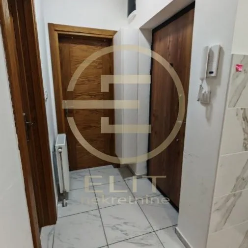 Stan Prodaja Novi Sad  42 m2