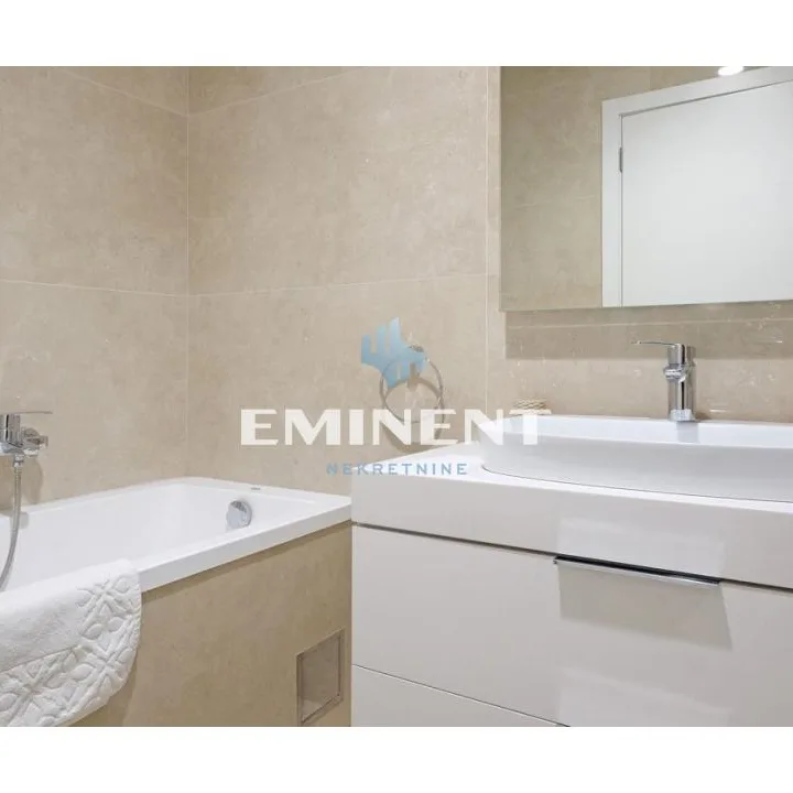 Trosoban stan za izdavanje, Centar, Beograd, 89m², 2.500 €/mes