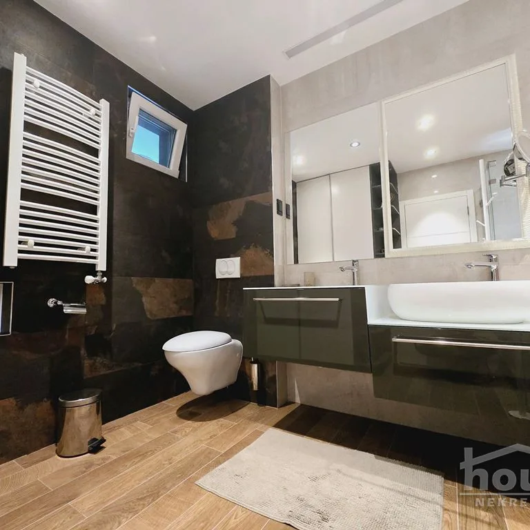 Četvorosoban stan na prodaju, Centar, Novi Sad, 113m², 460.000 €