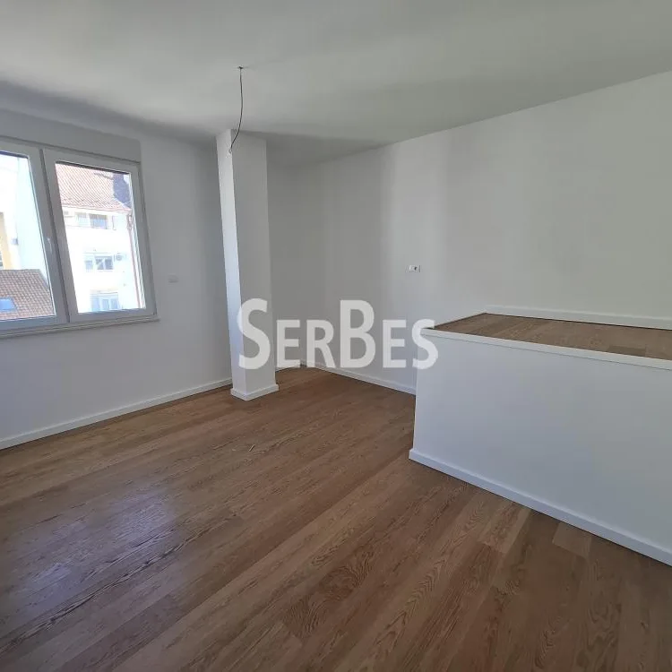 Četvorosoban stan na prodaju, Bulevar Oslobođenja, Novi Sad, 104m², 329.920 €