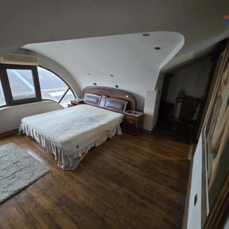 Četvorosoban stan na prodaju, Bulevar Oslobođenja, Novi Sad, 107m², 242.500 €