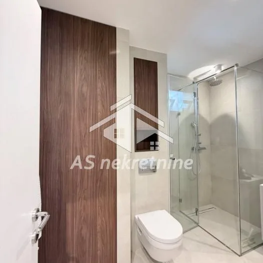 Četvorosoban stan za izdavanje, Bežanijska Kosa 2, Beograd, 90m², 4. sprat, 2.200 €/mes