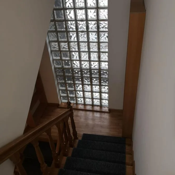 Kuća za izdavanje, Lekino Brdo, Beograd, 260m², 1.800 €/mes