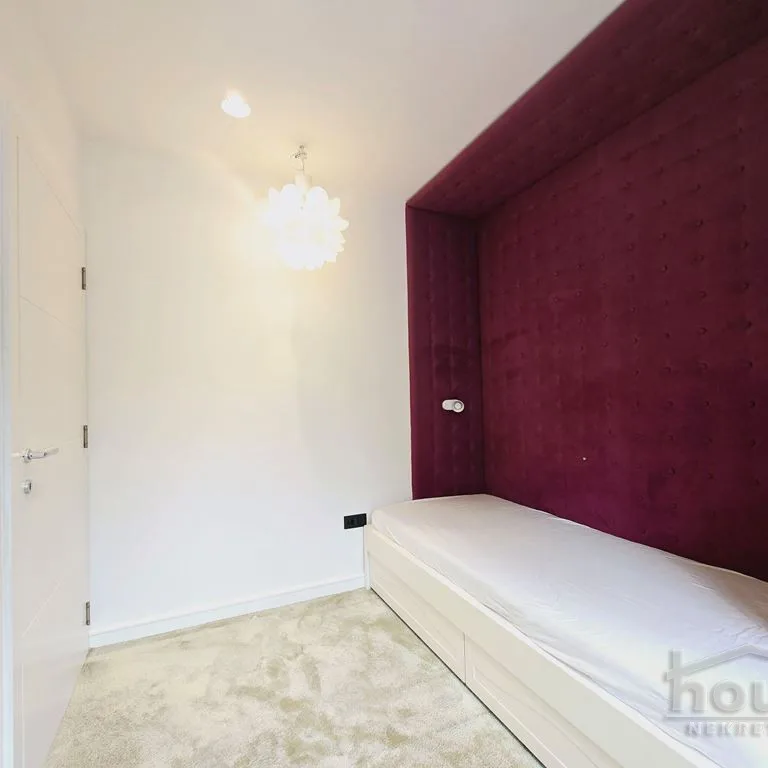 Četvorosoban stan na prodaju, Centar, Novi Sad, 113m², 460.000 €