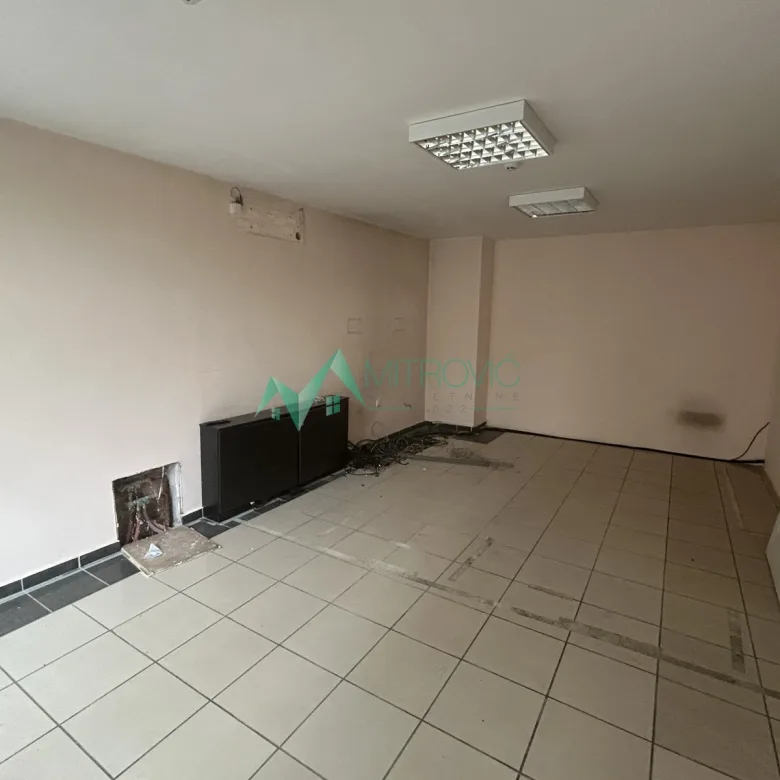 Lokal za izdavanje, Bulevar Oslobođenja, Novi Sad, 522m², 8.500 €/mes