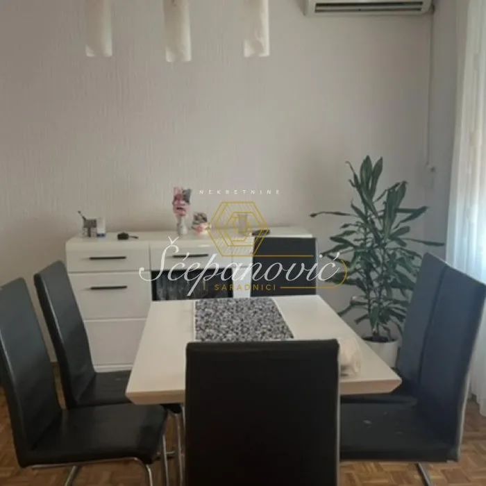Kuća Prodaja Novi Sad  326 m2