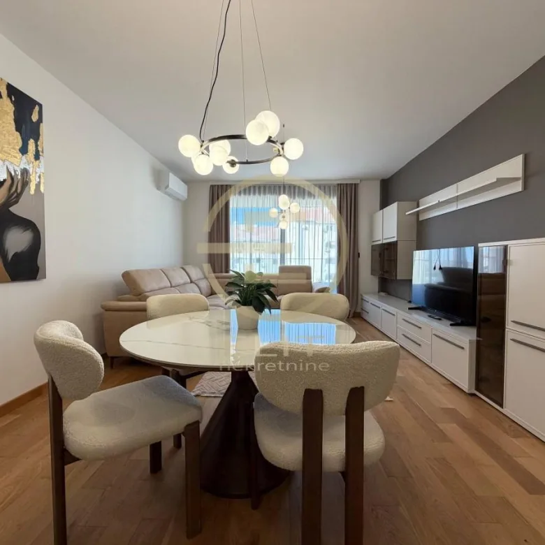 Stan Izdavanje Novi Sad  72 m2