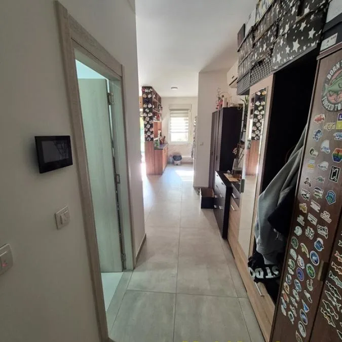 Trosoban stan na prodaju, Stari Banovci, Stara Pazova, 71m², 121.000 €