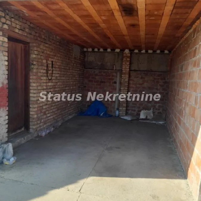 Kuća na prodaju, Centar, Inđija, 180m², 257.500 €