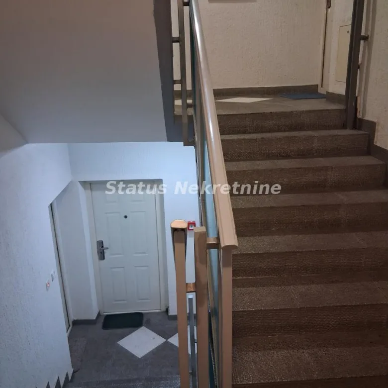 Jednoiposoban stan za izdavanje, Centar, Novi Sad, 35m², 450 €/mes
