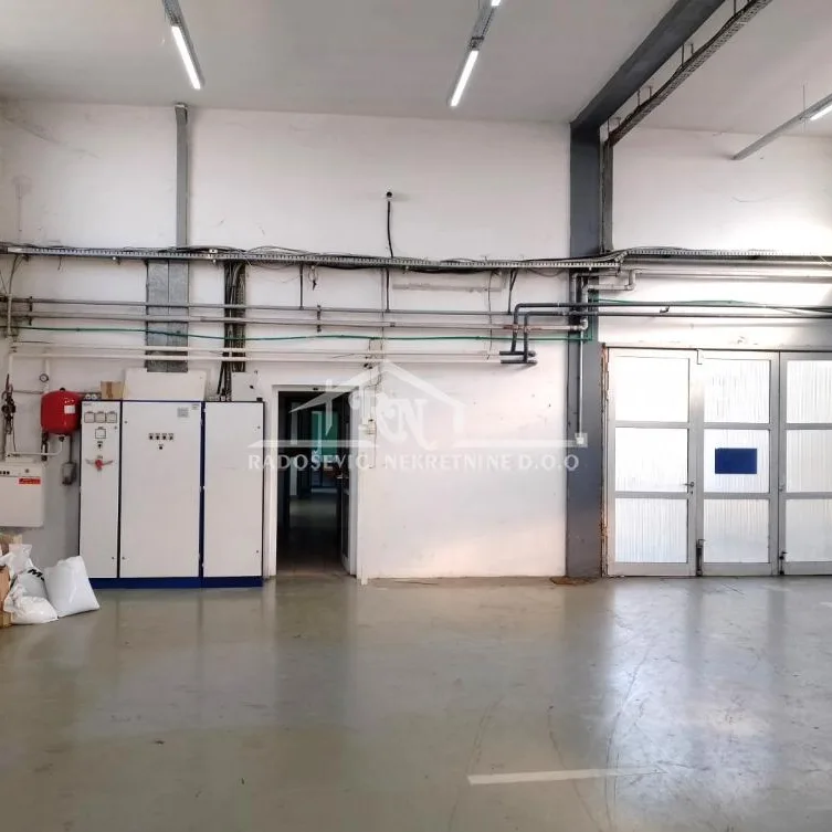 Lokal za izdavanje, Šimanovci, Pećinci, 555m², 1.800 €/mes