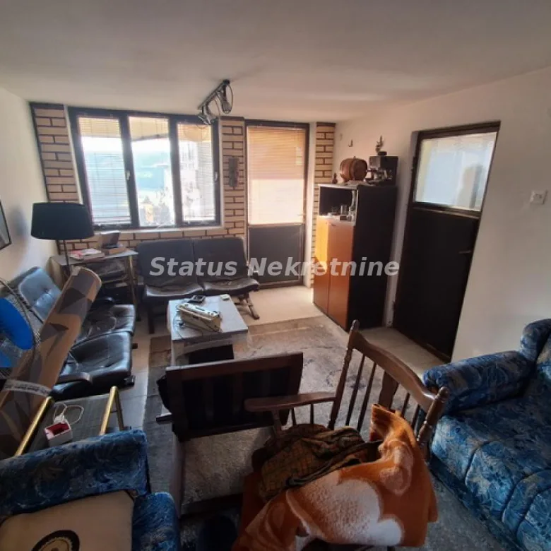 Kuća na prodaju, Futog, Novi Sad, 200m², 319.300 €