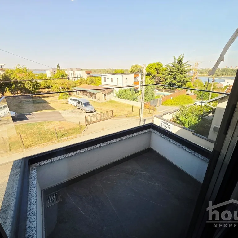Stan Prodaja Novi Sad  125 m2