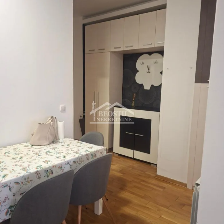 Stan Izdavanje Beograd Denkova Bašta 43 m2
