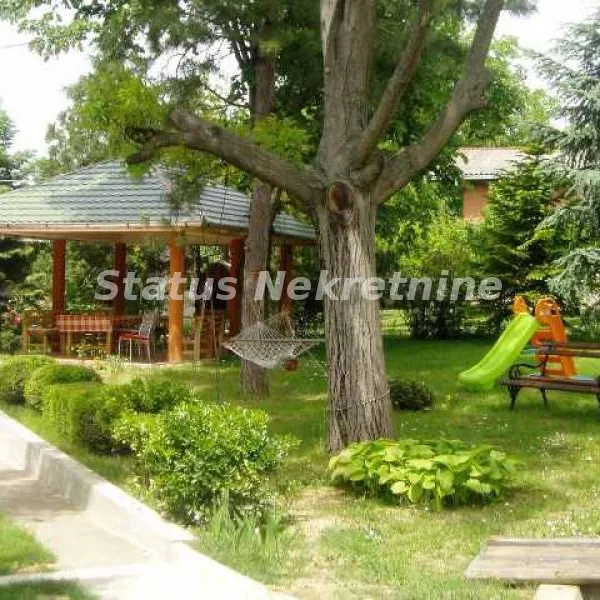 Kuća na prodaju, Irig, 360m², 515.000 €