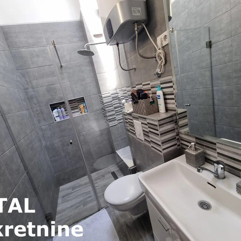 Troiposoban stan na prodaju, Bulevar Oslobođenja, Novi Sad, 77m², 198.800 €