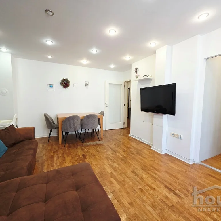 Stan Prodaja Novi Sad  79 m2