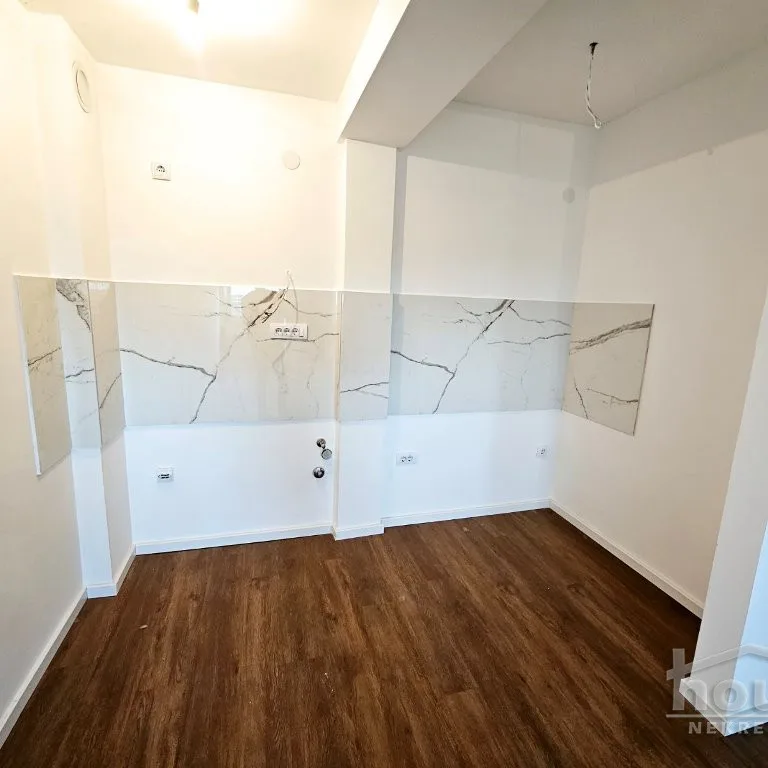 Stan Prodaja Novi Sad  41 m2