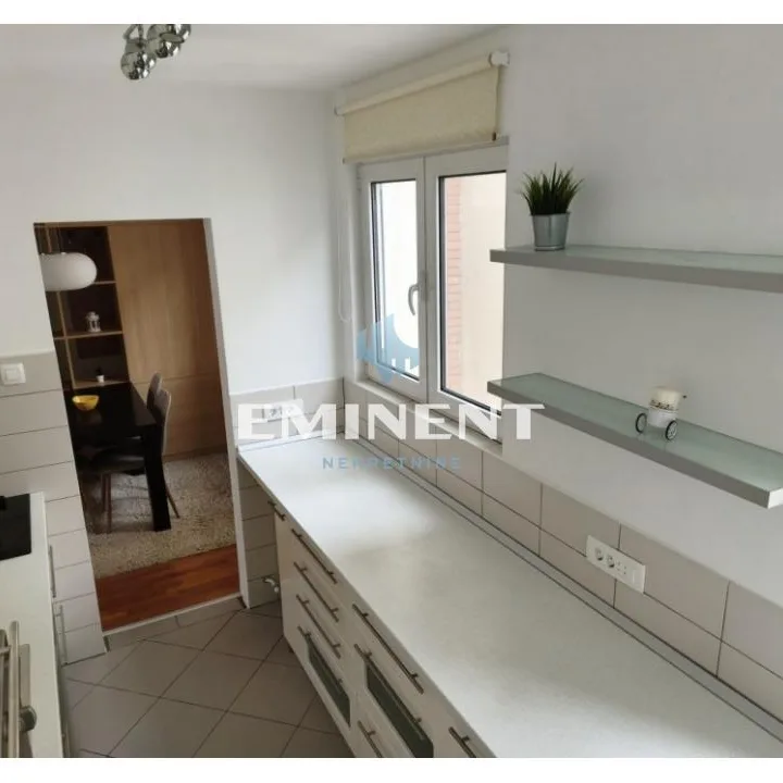 Stan Izdavanje Beograd Blok 70a 72 m2
