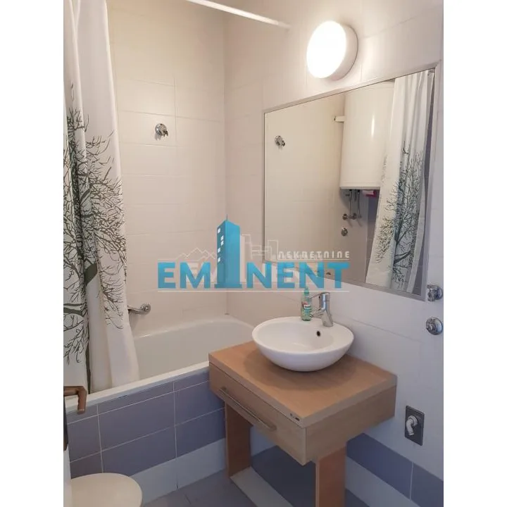 Trosoban stan za izdavanje, Blok 29, Beograd, 92m², 1.100 €/mes