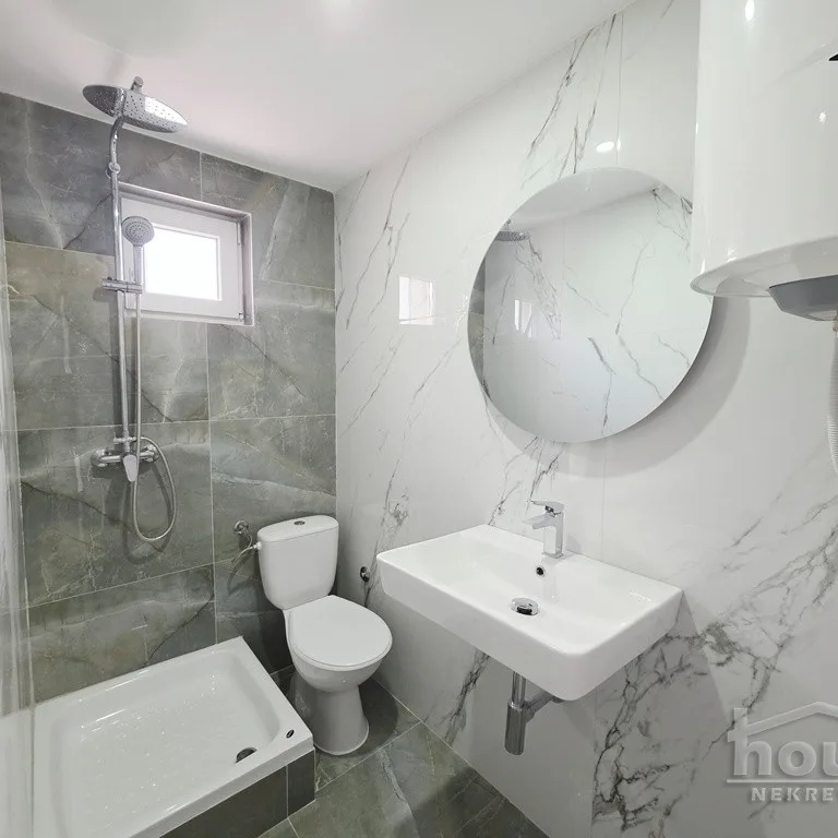 Kuća na prodaju, Petrovaradin, Novi Sad, 200m², 1. sprat, 468.000 €