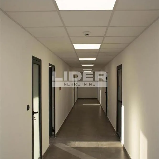 Lokal za izdavanje, Karaburma, Beograd, 1450m², 13.000 €/mes